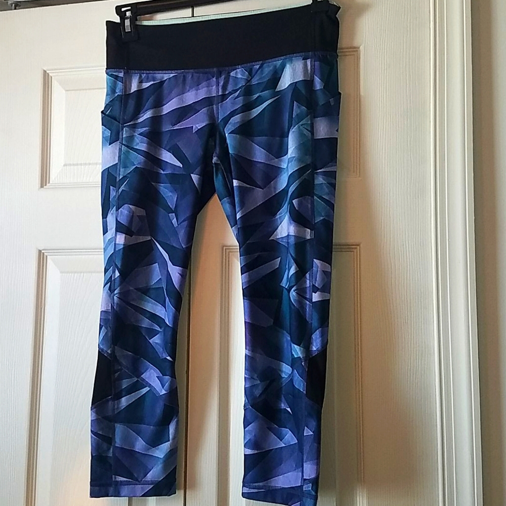 Luluemon capri active wear